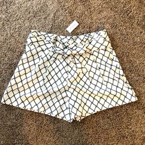 Tie waist shorts